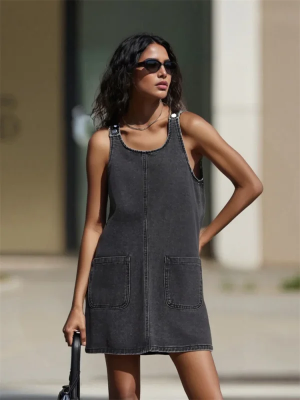 Women's Summer Denim Tank Dress Sleeveless Solid Color U Neck Jeans Dress with Pockets