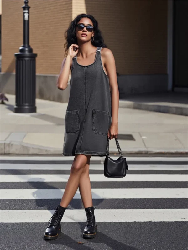 Women's Summer Denim Tank Dress Sleeveless Solid Color U Neck Jeans Dress with Pockets